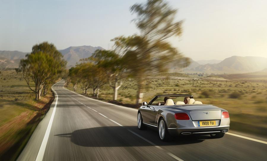  Bentley Continental GT Convertible 2011 года  (фото 20 из 37)